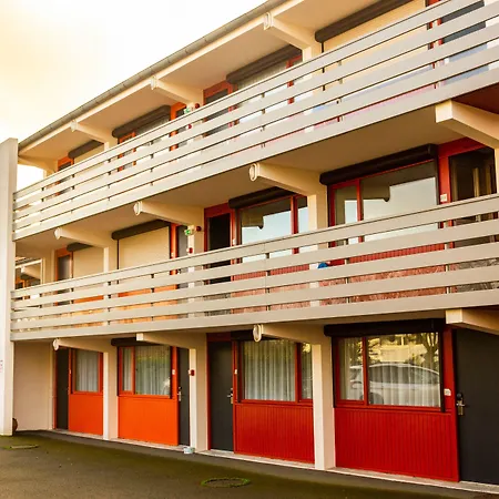 Initial By Balladins