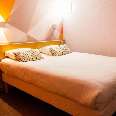 Initial By Balladins