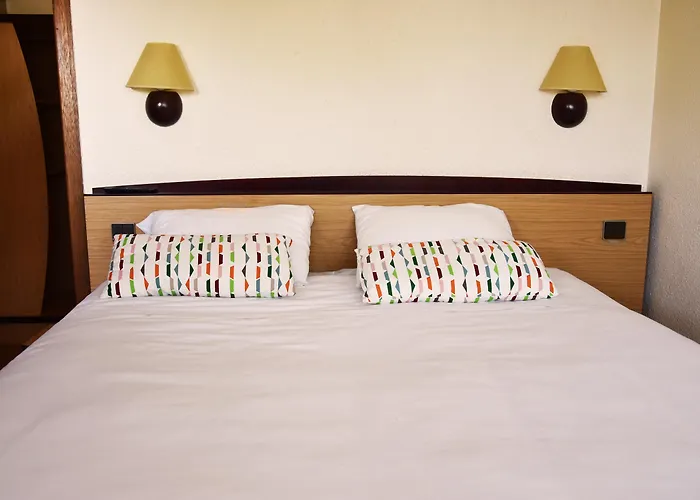 Initial By Balladins