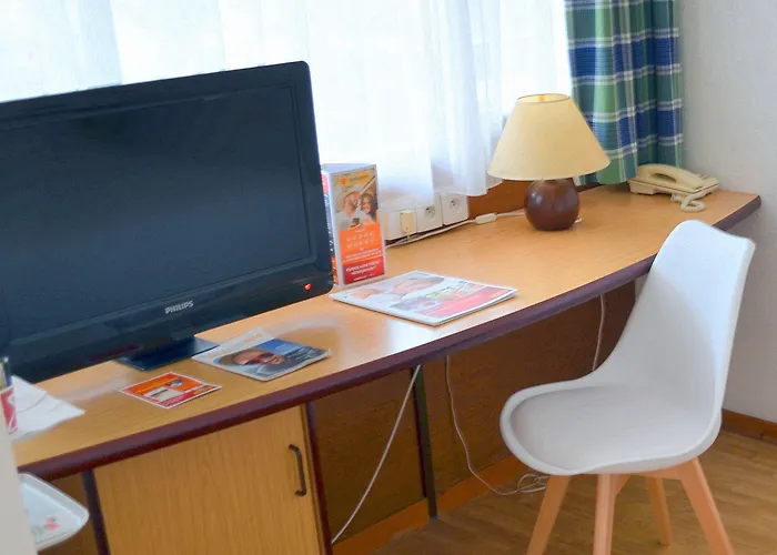 Initial By Balladins מלון לה-רוש-סור-יון