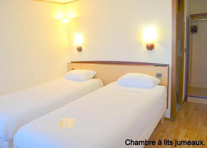 Initial By Balladins מלון לה-רוש-סור-יון