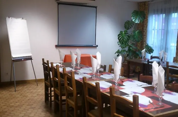 Initial By Balladins לה-רוש-סור-יון