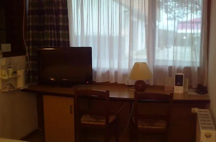 Initial By Balladins מלון לה-רוש-סור-יון