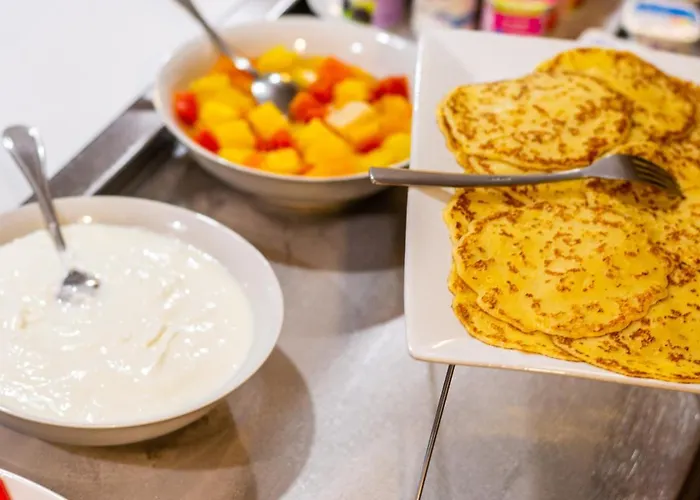 Initial By Balladins מלון